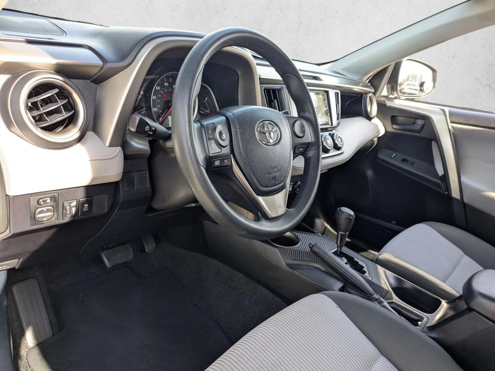 2014 Toyota RAV4 FWD 4dr LE (Natl)