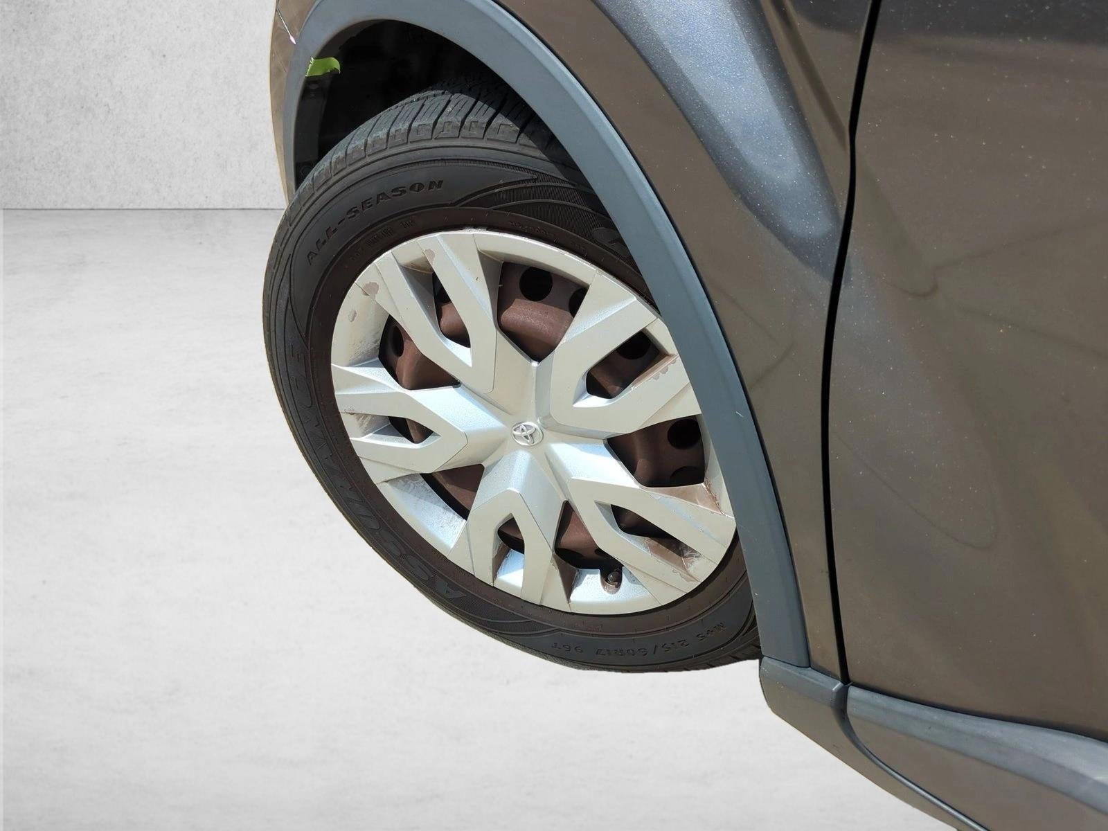 2019 Toyota C-HR LE FWD (Natl)