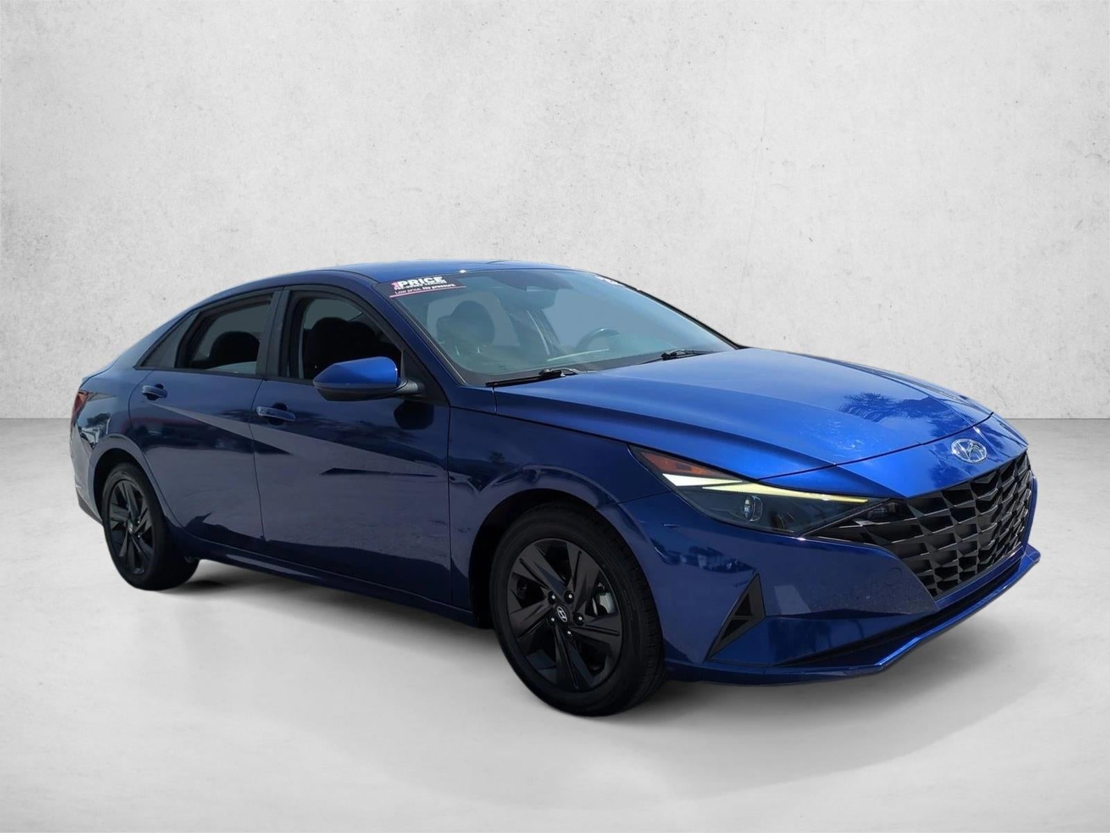 2022 Hyundai ELANTRA SEL IVT