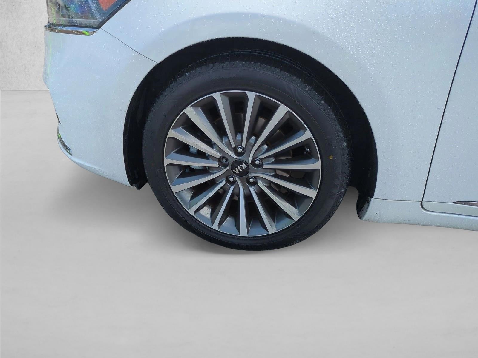 2019 Kia Cadenza Premium Sedan