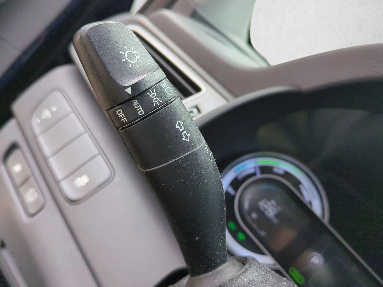 2017 Kia Niro LX FWD