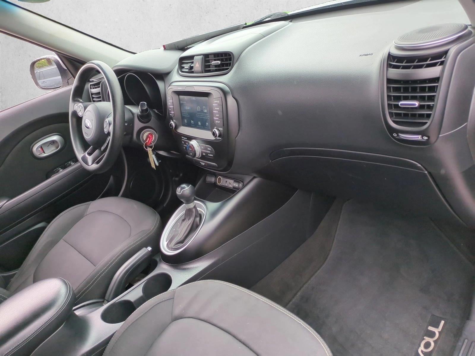 2018 Kia Soul + Auto