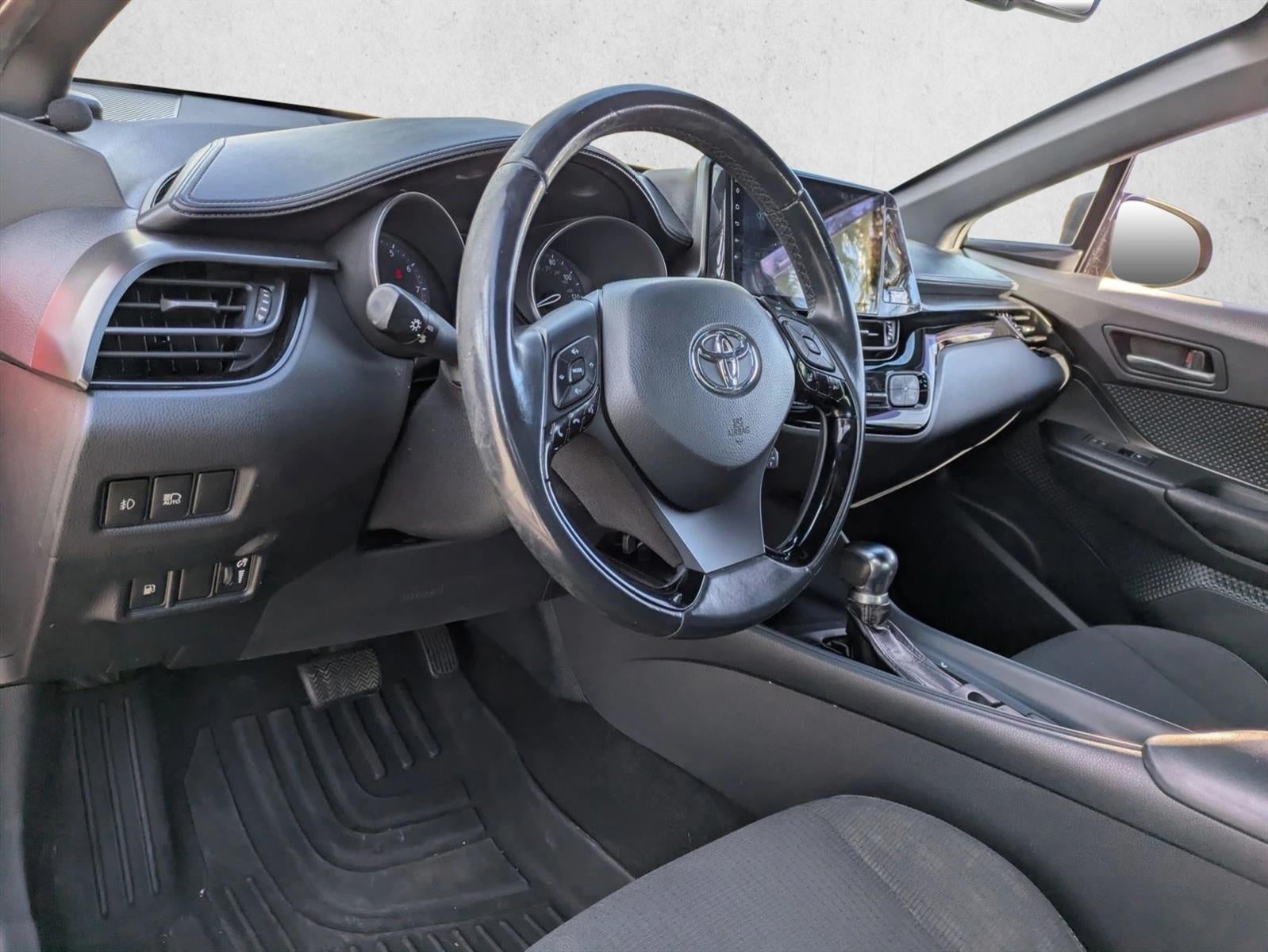 2018 Toyota C-HR XLE Premium FWD (Natl)