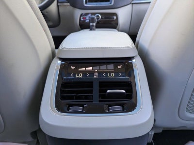 2016 Volvo XC90 AWD 4dr T6 Momentum