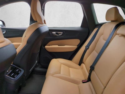 2024 Volvo XC60 B5 AWD Ultimate Dark Theme