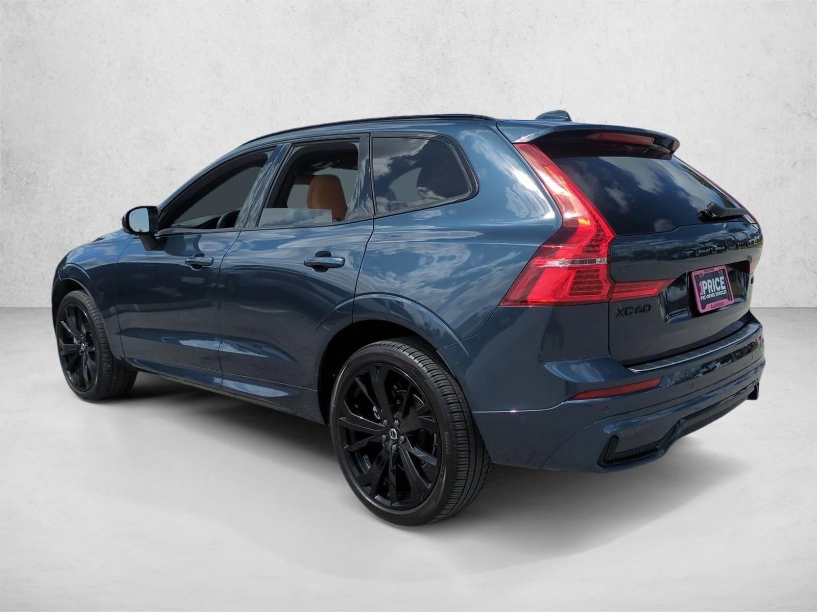 2024 Volvo XC60 B5 AWD Ultimate Dark Theme