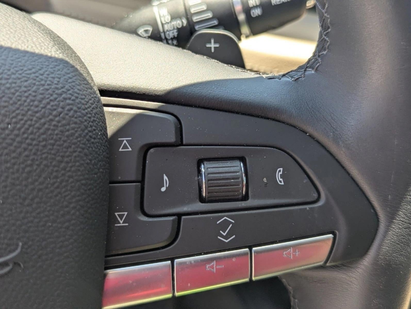 2025 Cadillac XT4 FWD 4dr Premium Luxury