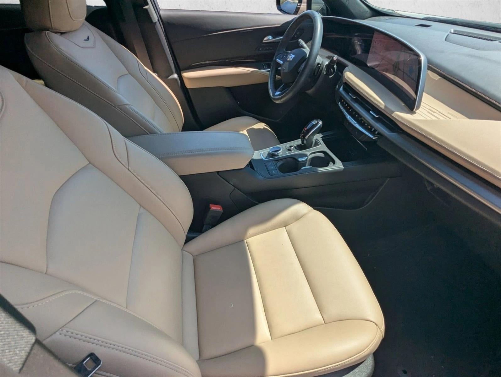 2025 Cadillac XT4 FWD 4dr Premium Luxury