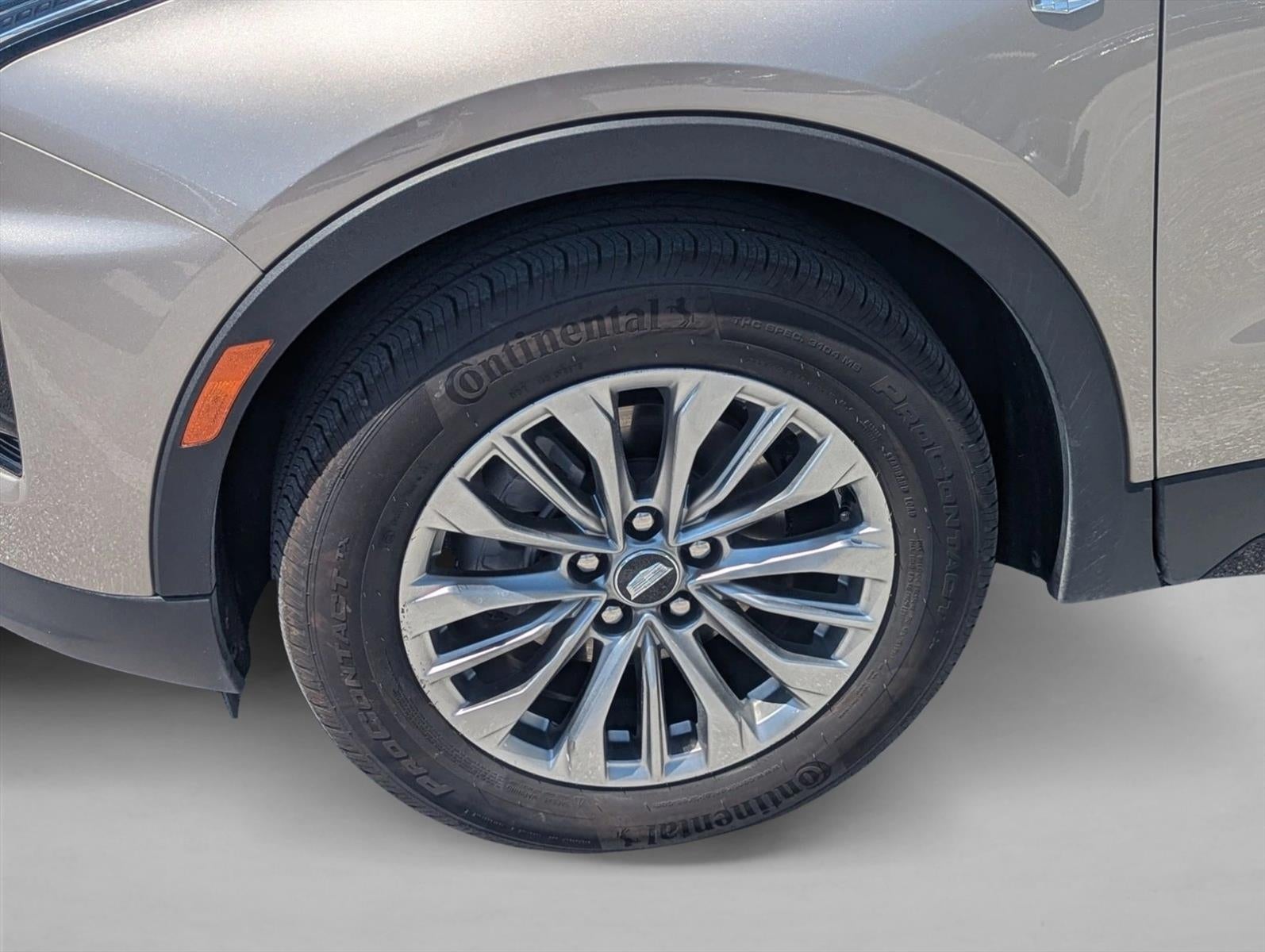 2025 Cadillac XT4 FWD 4dr Premium Luxury