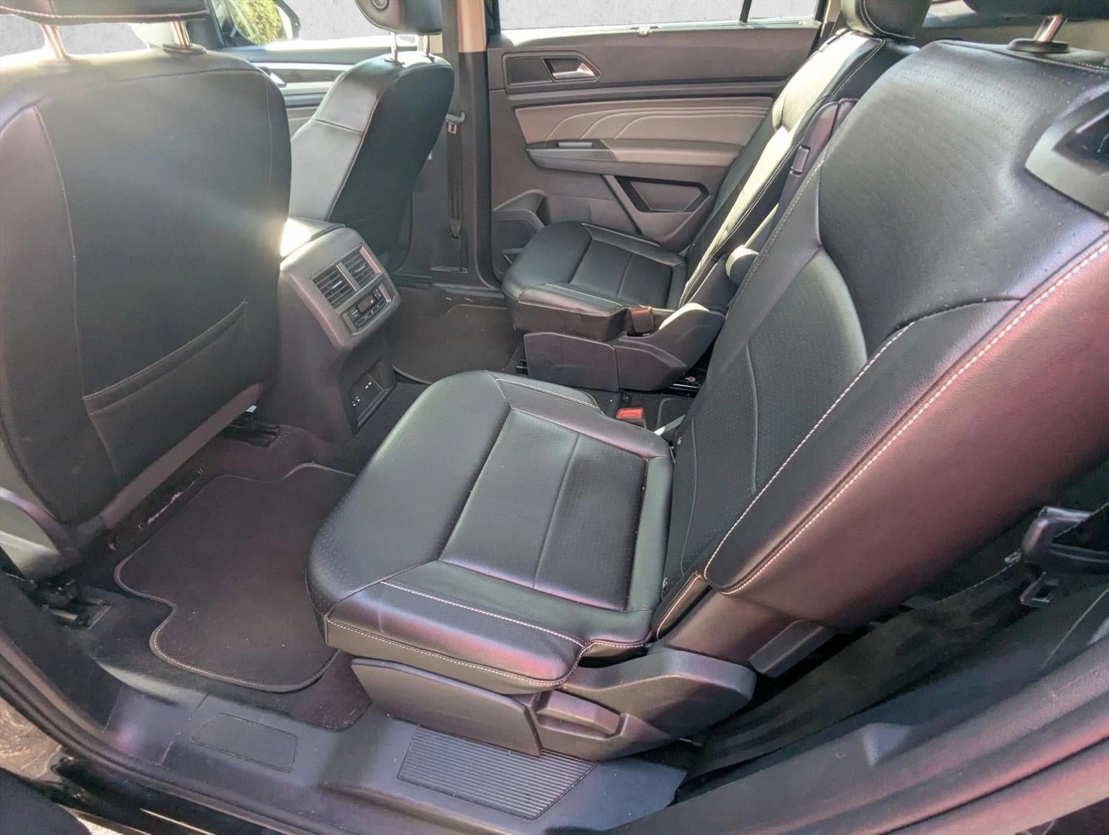 2022 Volkswagen Atlas 2.0T SE w/Technology FWD