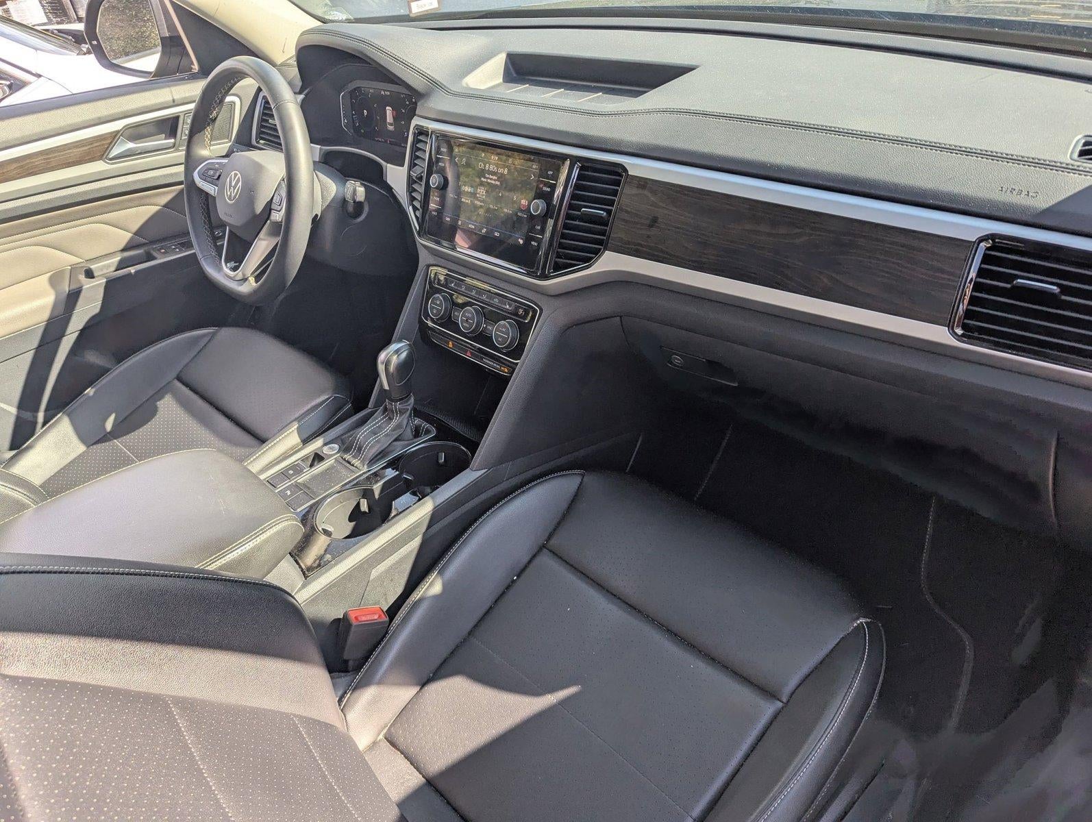 2022 Volkswagen Atlas 2.0T SE w/Technology FWD