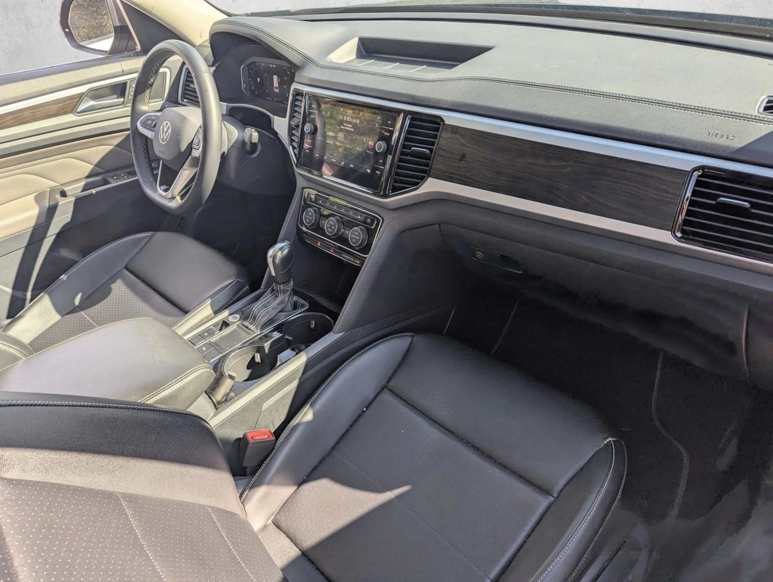 2022 Volkswagen Atlas 2.0T SE w/Technology FWD