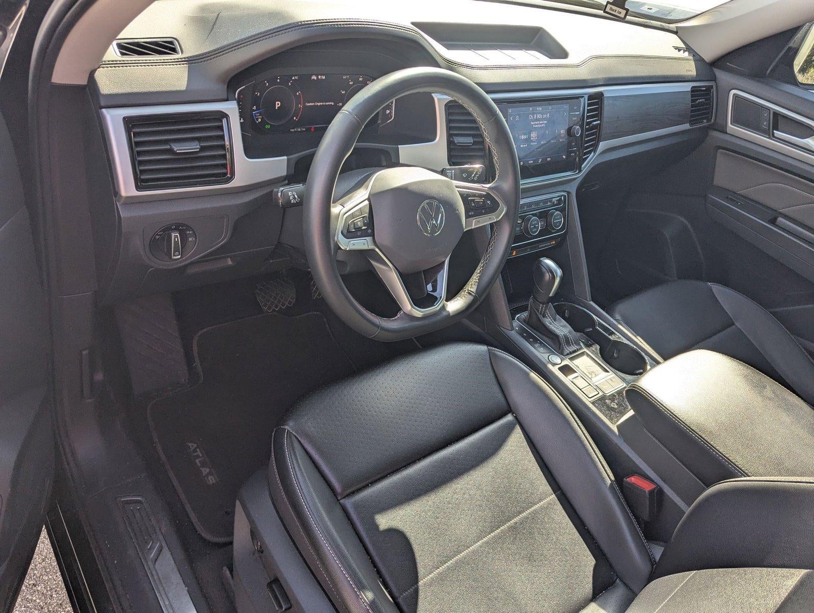 2022 Volkswagen Atlas 2.0T SE w/Technology FWD