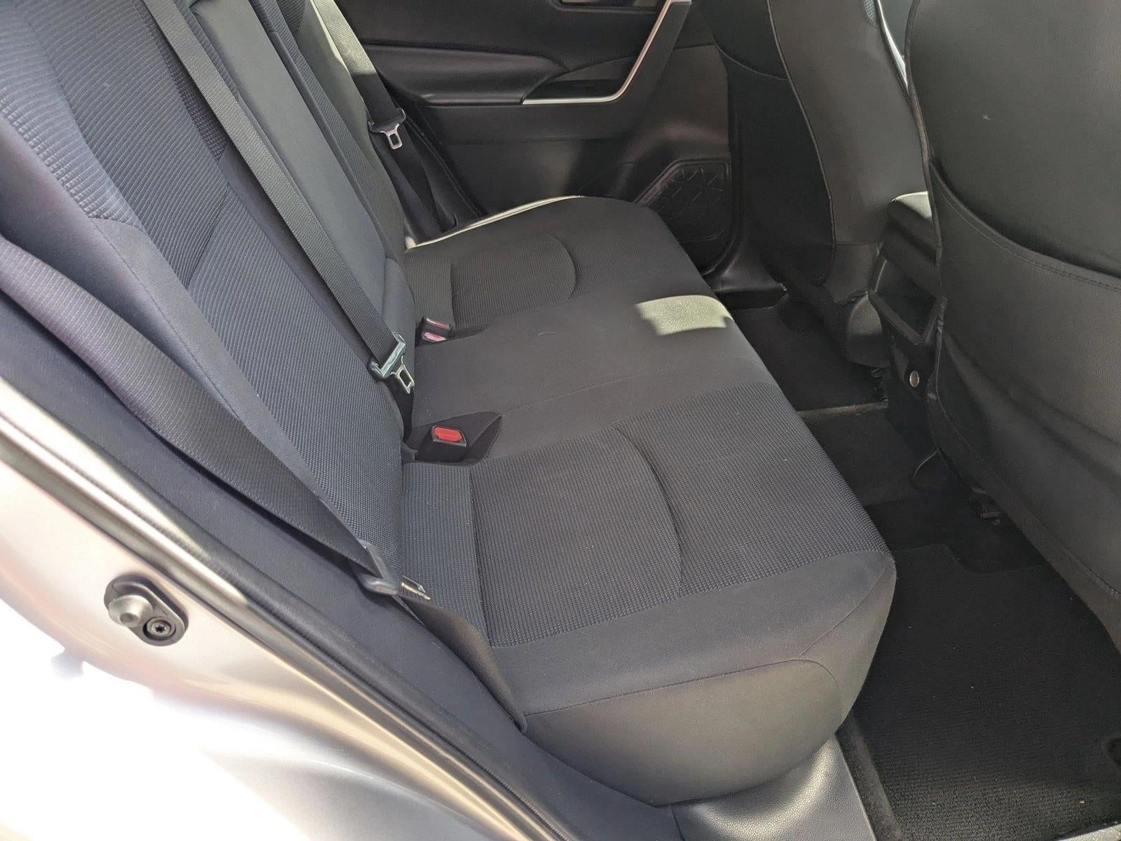 2020 Toyota RAV4 LE FWD (GS)