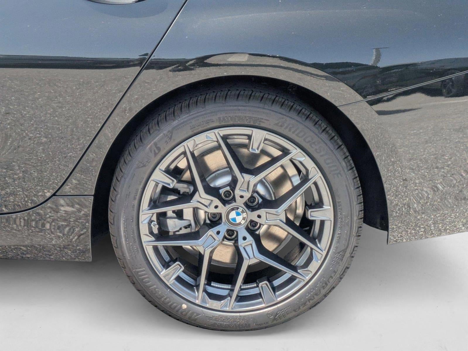 2025 BMW 330i Sedan
