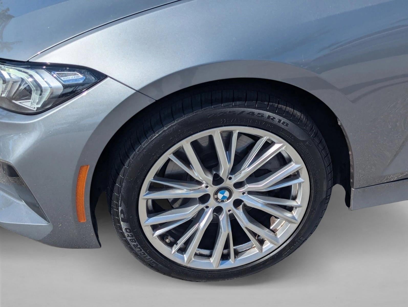 2023 BMW 330i Sedan