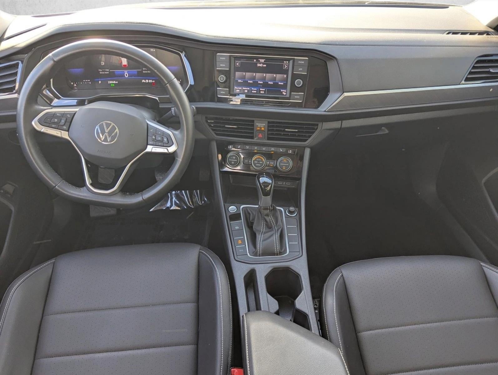 2023 Volkswagen Jetta SE Auto