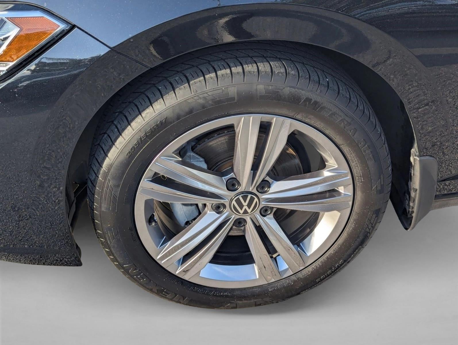 2023 Volkswagen Jetta SE Auto