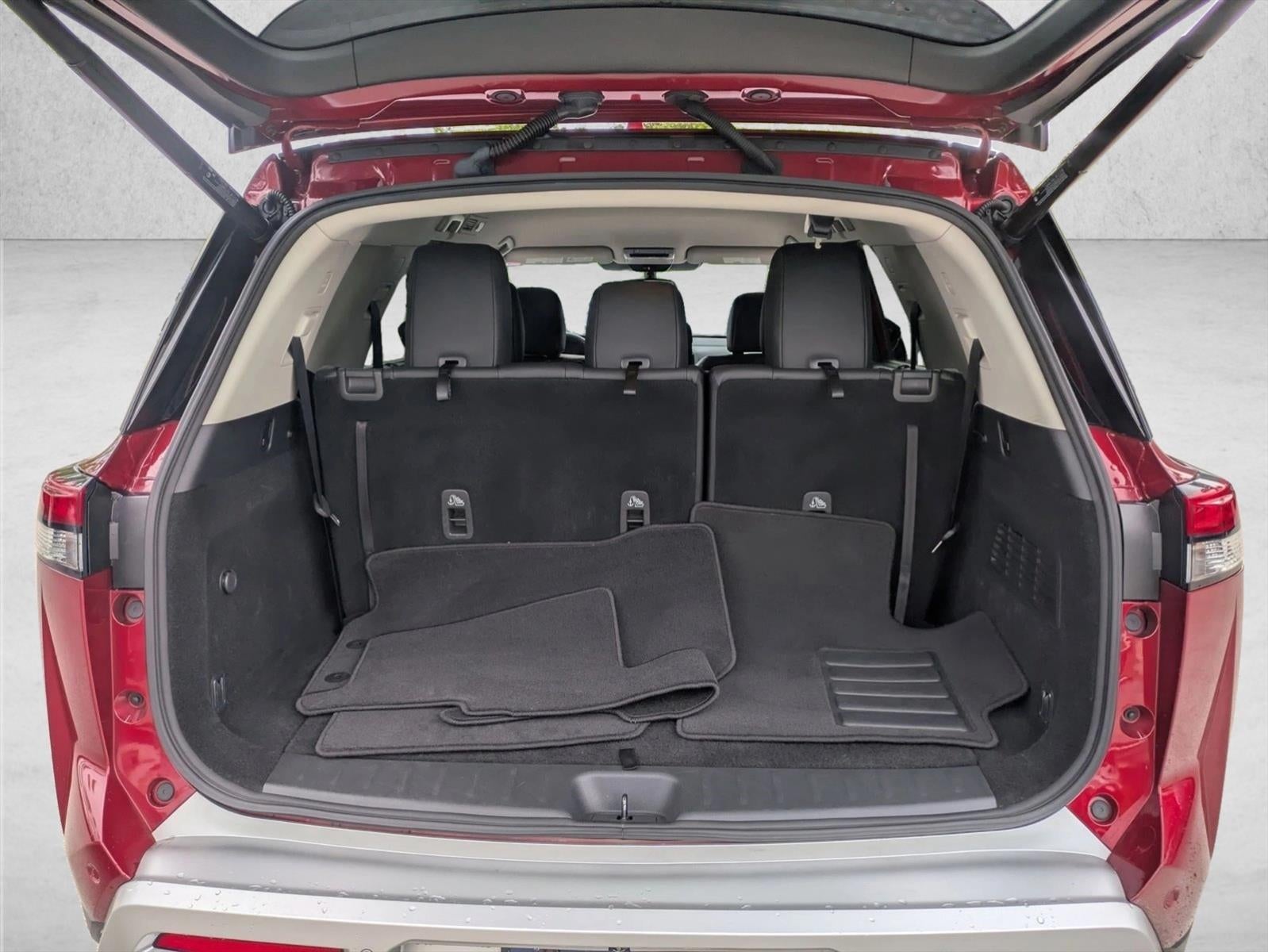 2022 Nissan Pathfinder SL 4WD