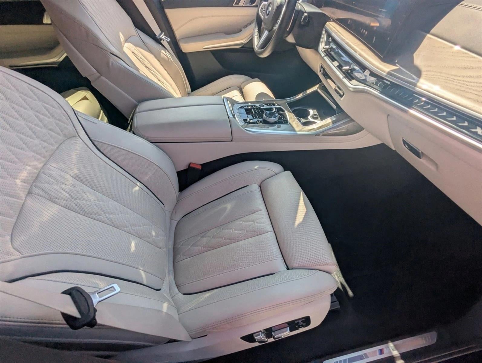2025 BMW X7 xDrive40i Sports Activity Vehicle