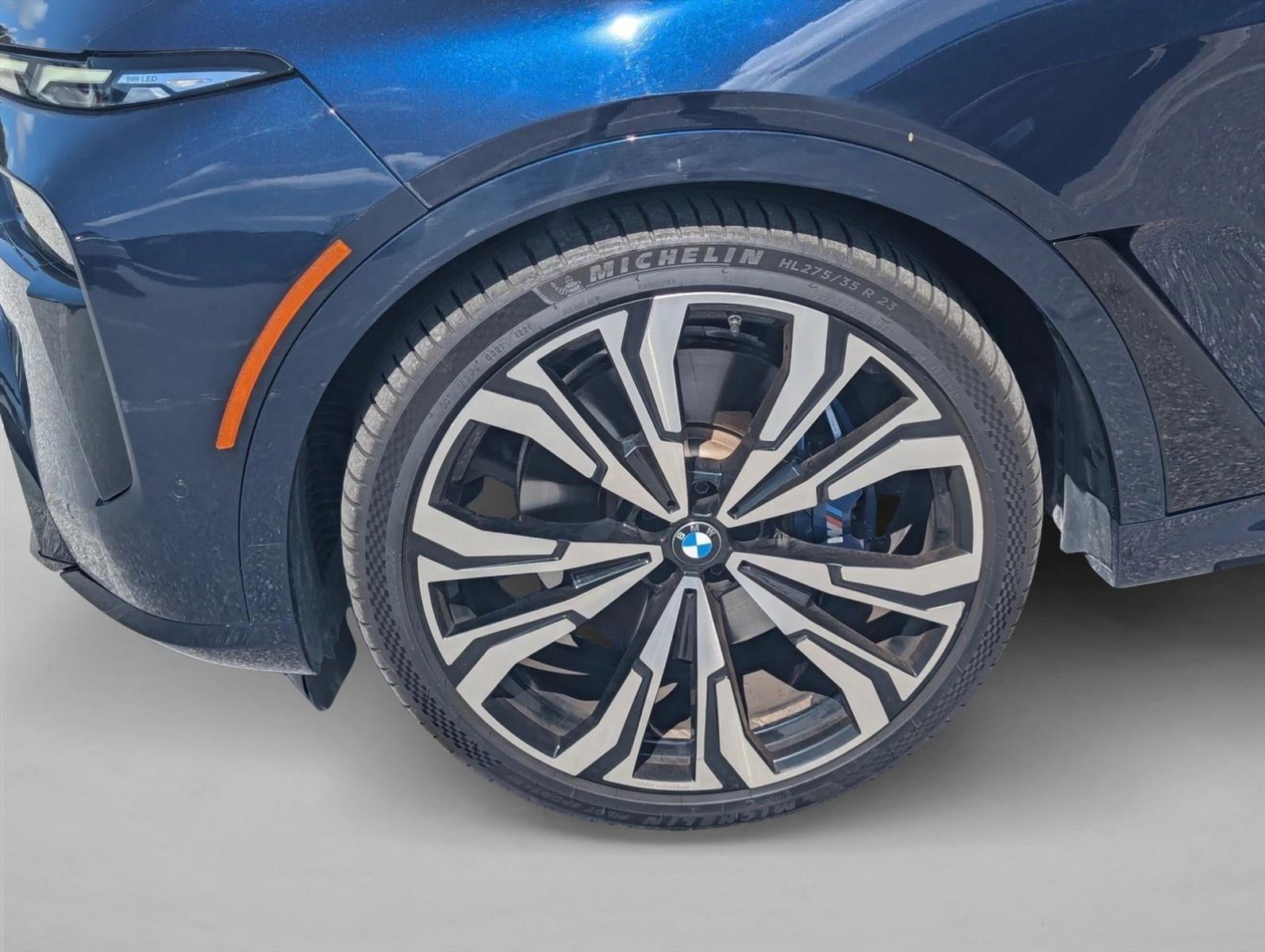 2025 BMW X7 xDrive40i Sports Activity Vehicle