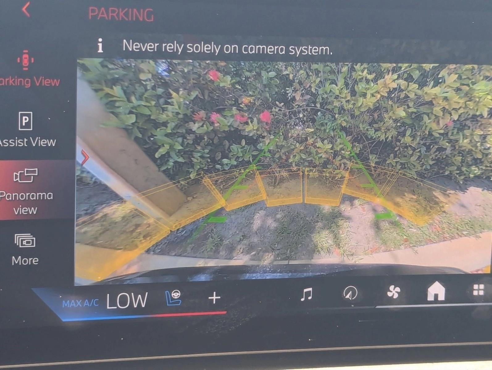 2025 BMW X7 xDrive40i Sports Activity Vehicle