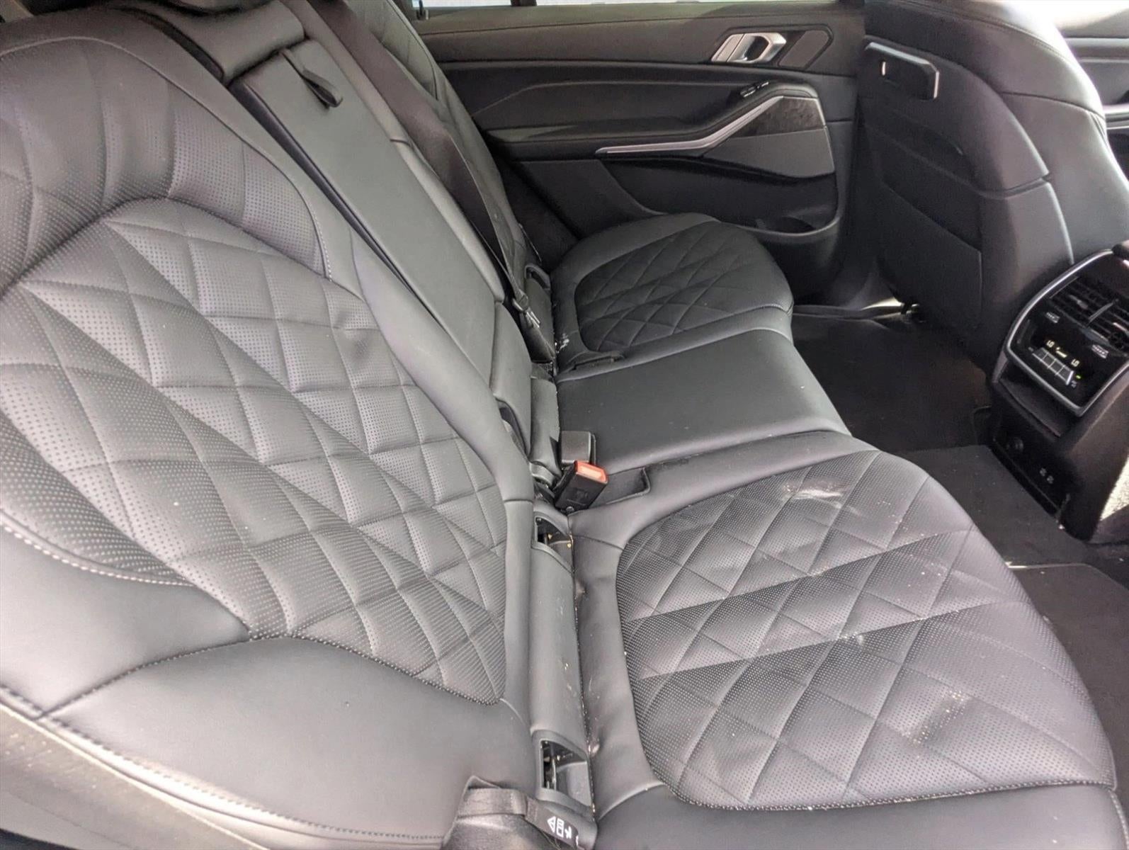 2023 BMW X7 xDrive40i Sports Activity Vehicle