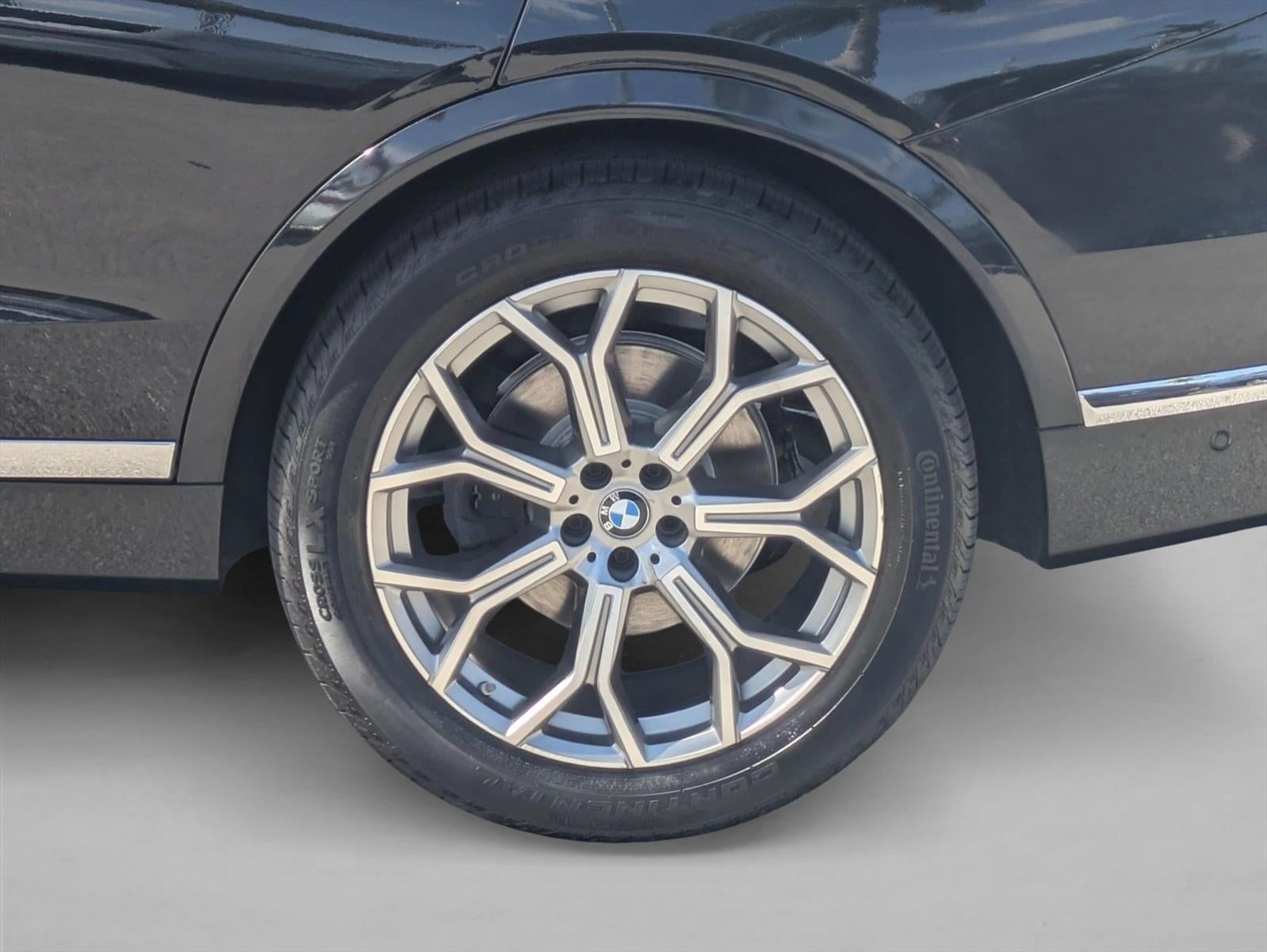 2023 BMW X7 xDrive40i Sports Activity Vehicle