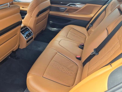 2022 BMW 740i Sedan