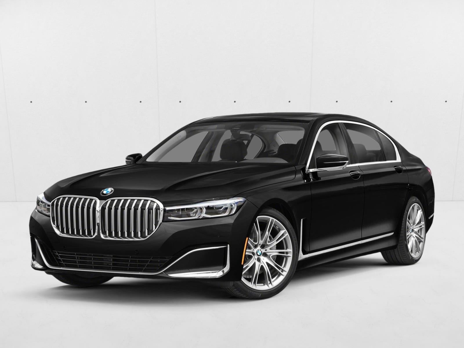 2022 BMW 740i Sedan