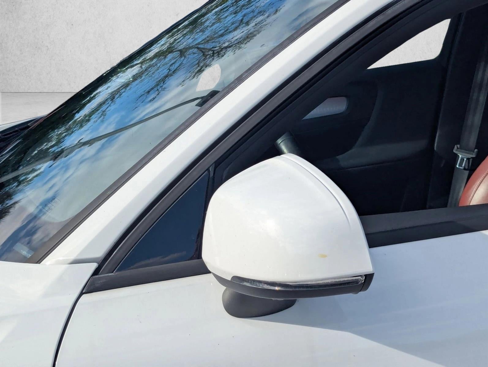 2019 Volvo XC40 T5 AWD Momentum