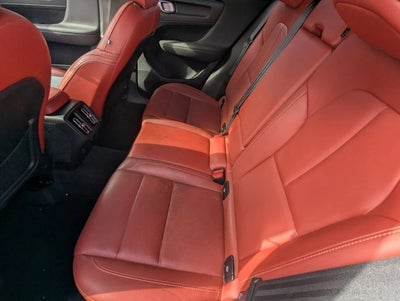 2019 Volvo XC40 T5 AWD Momentum