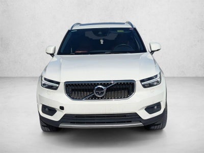2019 Volvo XC40 T5 AWD Momentum