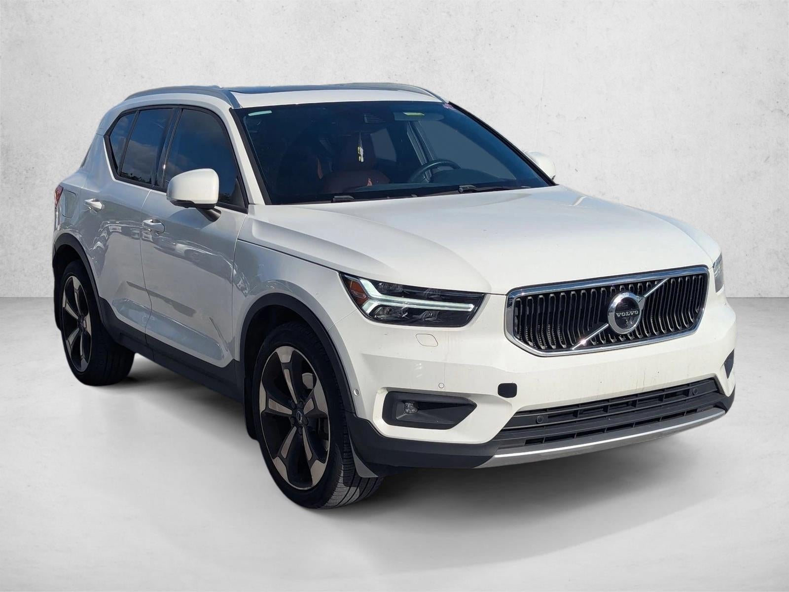 2019 Volvo XC40 T5 AWD Momentum