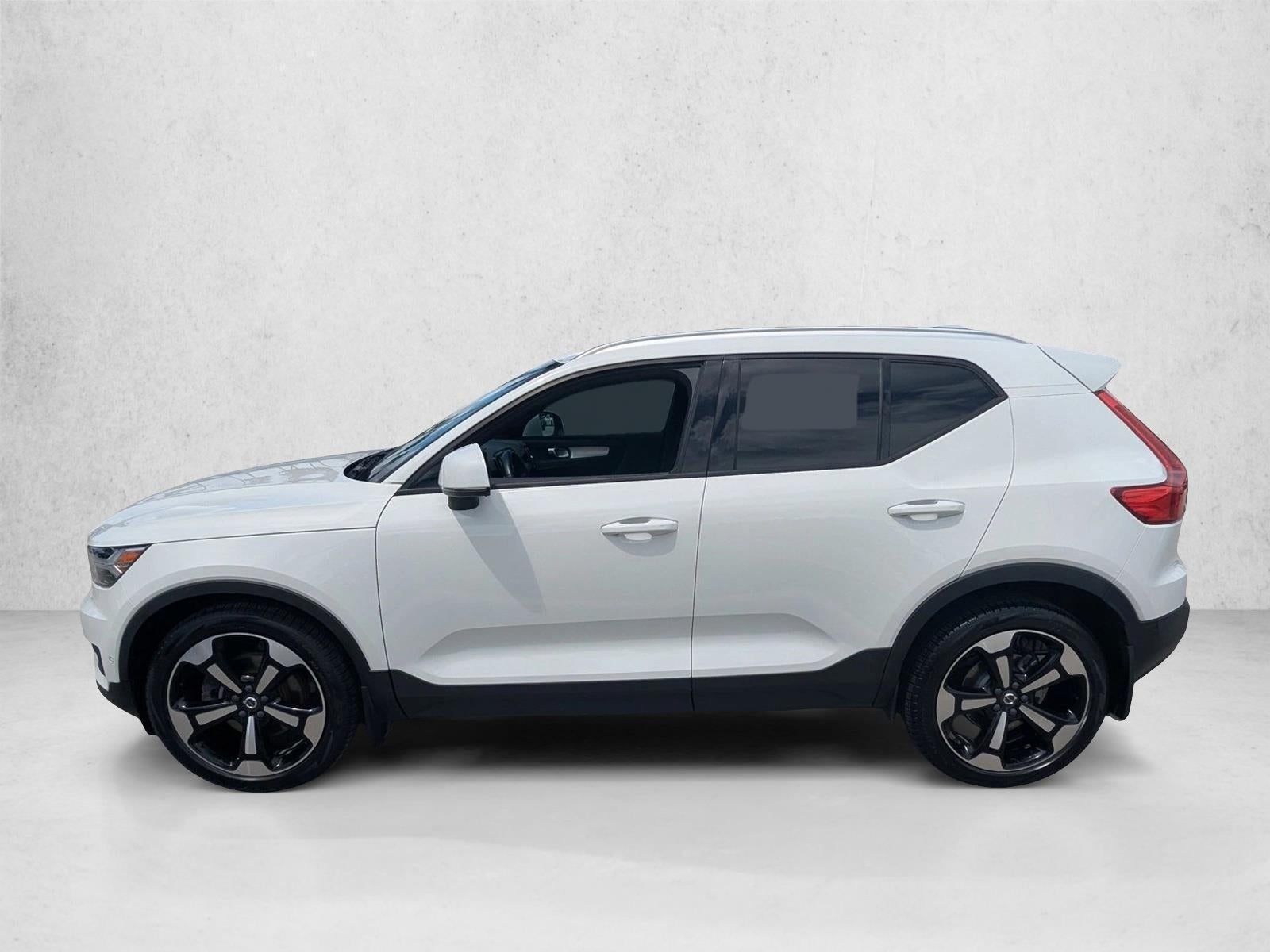 2019 Volvo XC40 T5 AWD Momentum