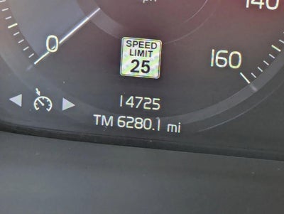 2021 Volvo XC40 T5 AWD R-Design