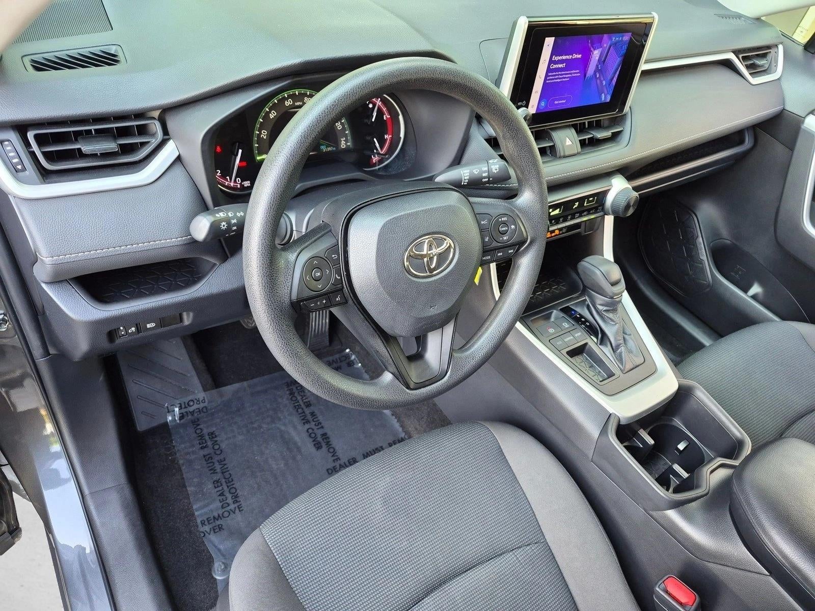2023 Toyota RAV4 LE FWD (GS)