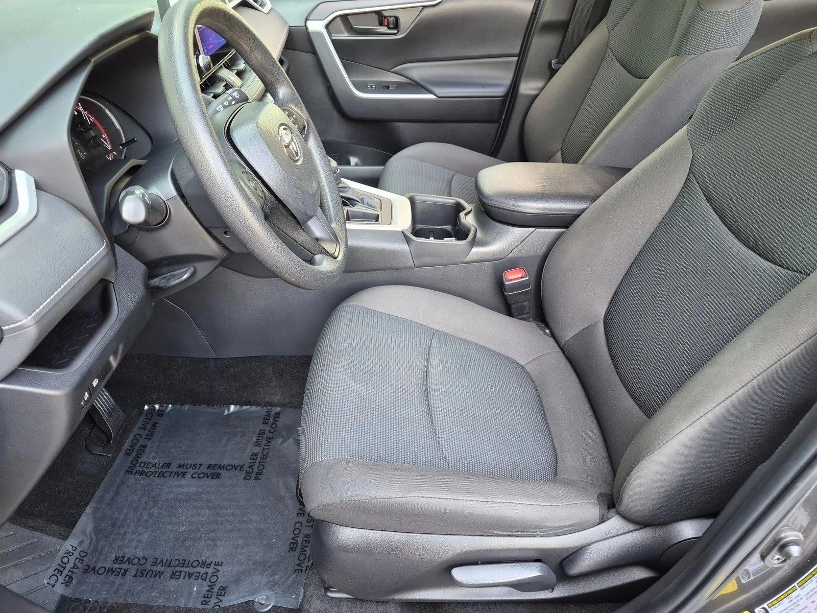 2023 Toyota RAV4 LE FWD (GS)