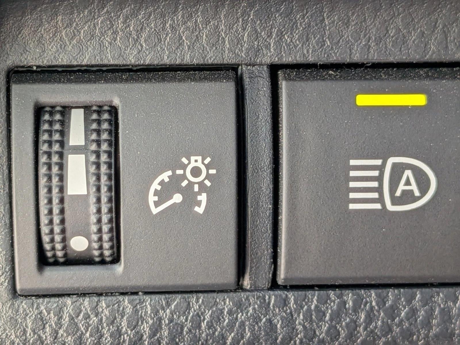 2023 Toyota RAV4 LE FWD (GS)
