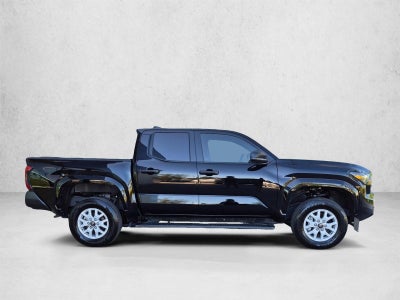 2026 Toyota Tacoma 4WD 4WD SR Double Cab 5' Bed AT (GS)