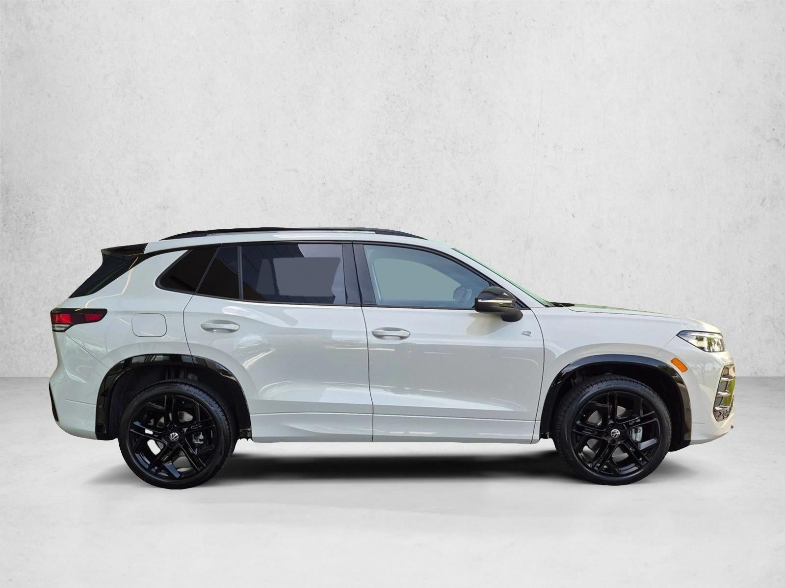 2026 Volkswagen Tiguan SE R-Line Black 4MOTION