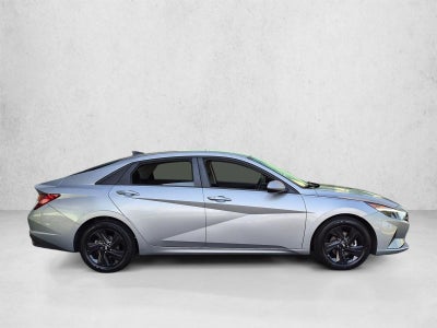 2021 Hyundai ELANTRA SEL IVT