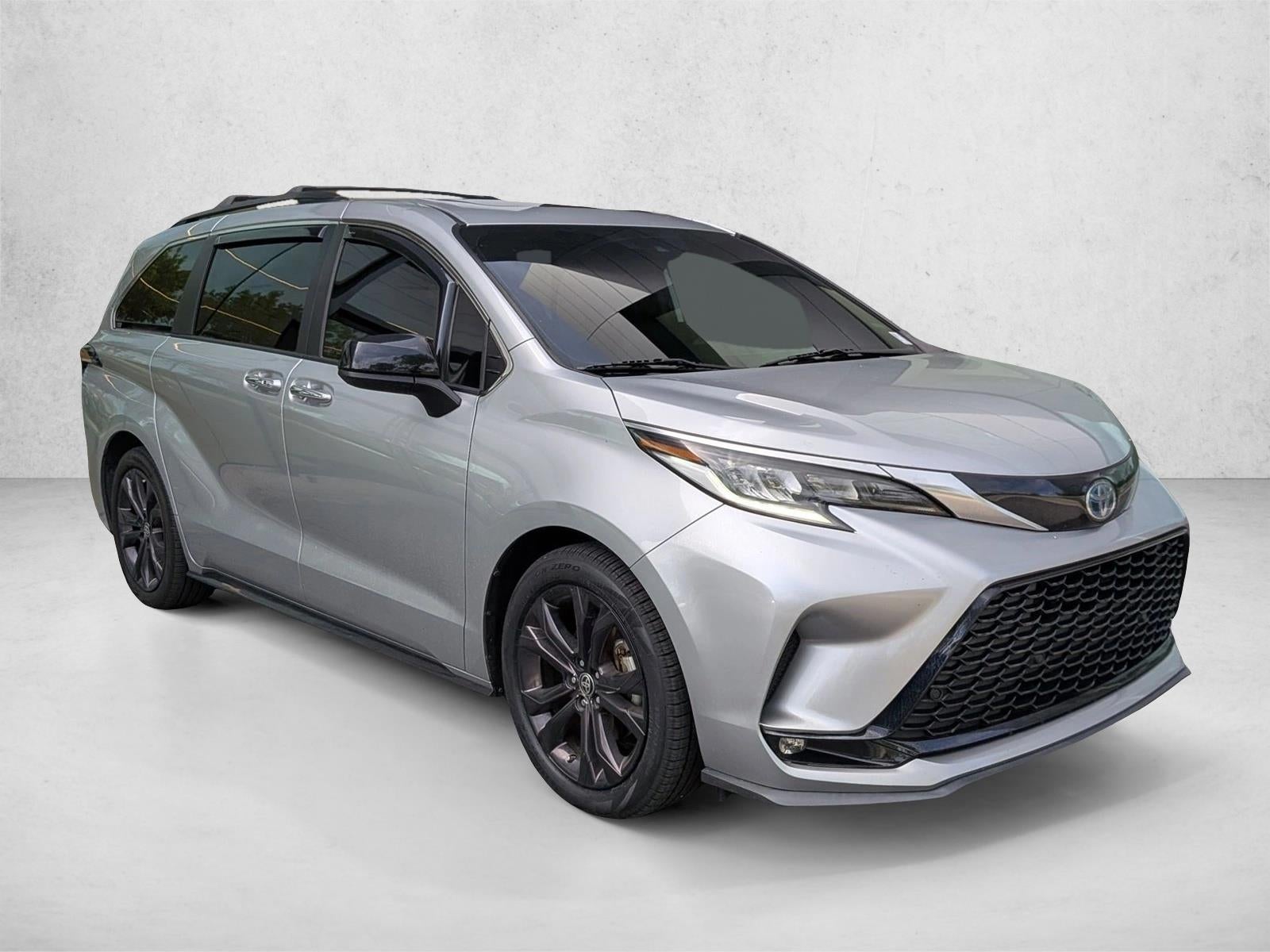 2022 Toyota Sienna XSE FWD 7-Passenger (Natl)