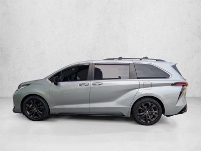2022 Toyota Sienna XSE FWD 7-Passenger (Natl)