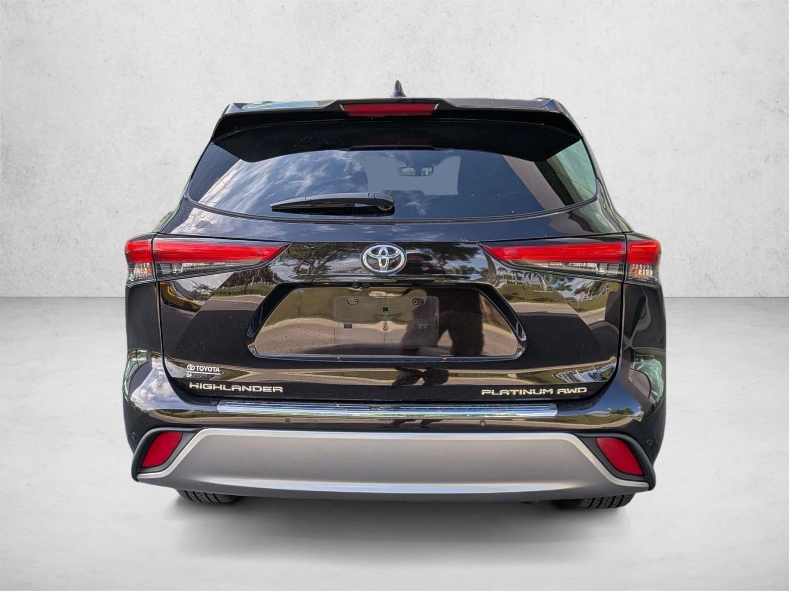 2021 Toyota Highlander Platinum AWD (Natl)