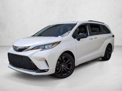 2022 Toyota Sienna XSE FWD 7-Passenger (Natl)