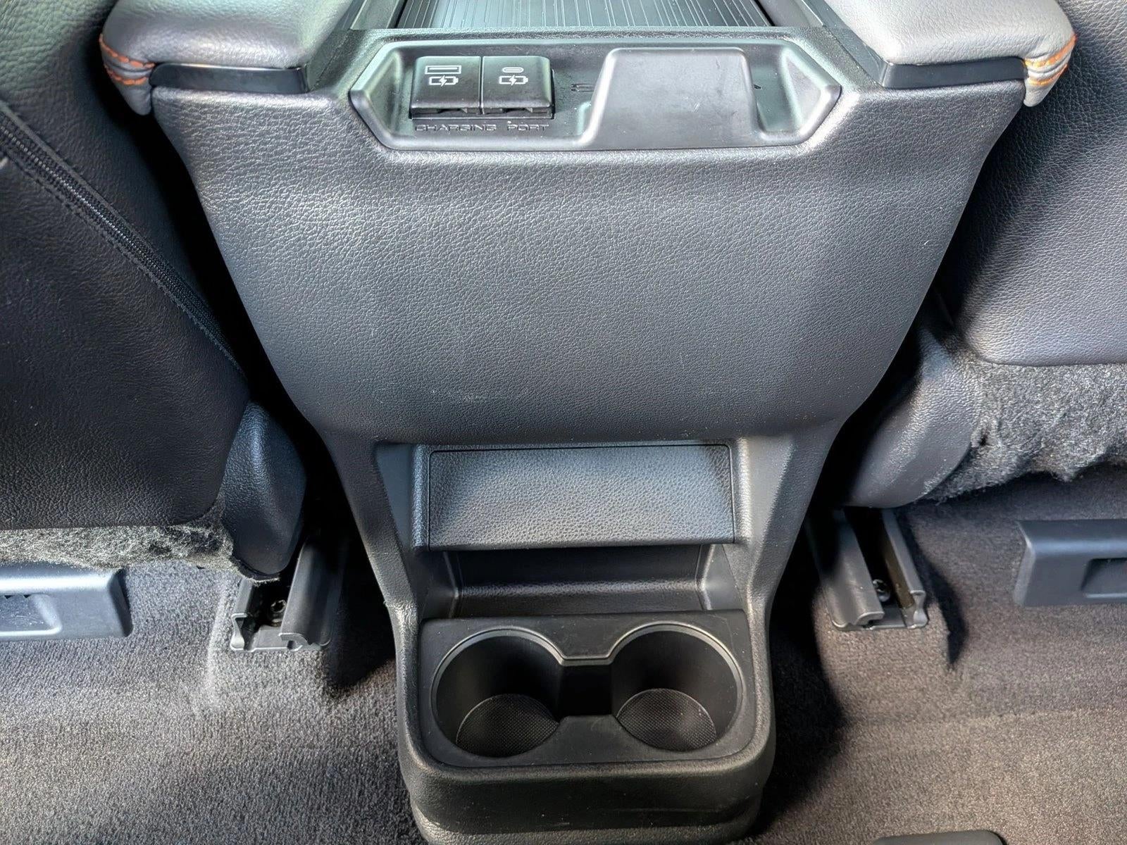 2022 Toyota Sienna XSE FWD 7-Passenger (Natl)