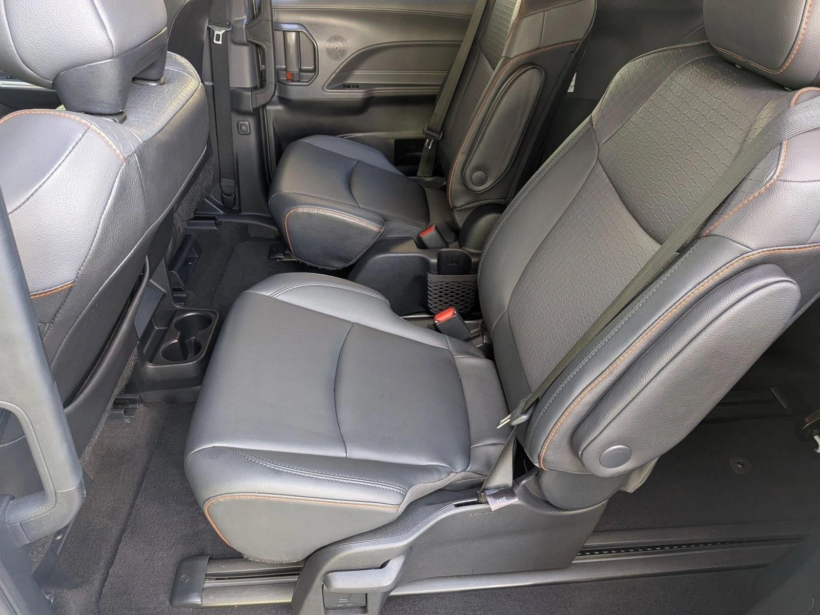 2022 Toyota Sienna XSE FWD 7-Passenger (Natl)