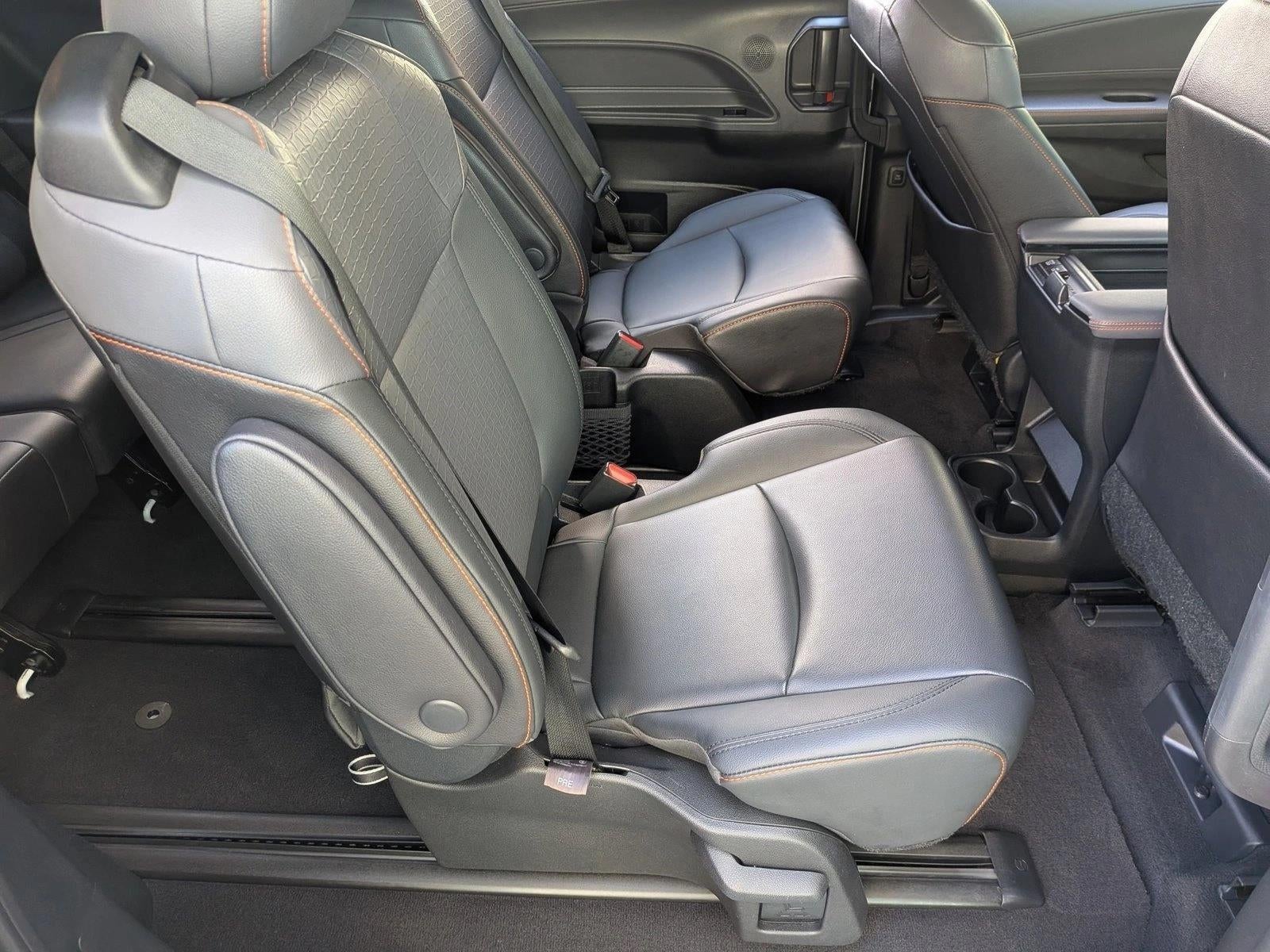 2022 Toyota Sienna XSE FWD 7-Passenger (Natl)