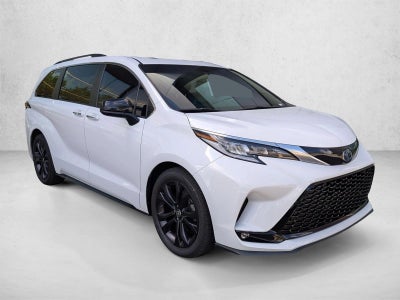 2022 Toyota Sienna XSE FWD 7-Passenger (Natl)